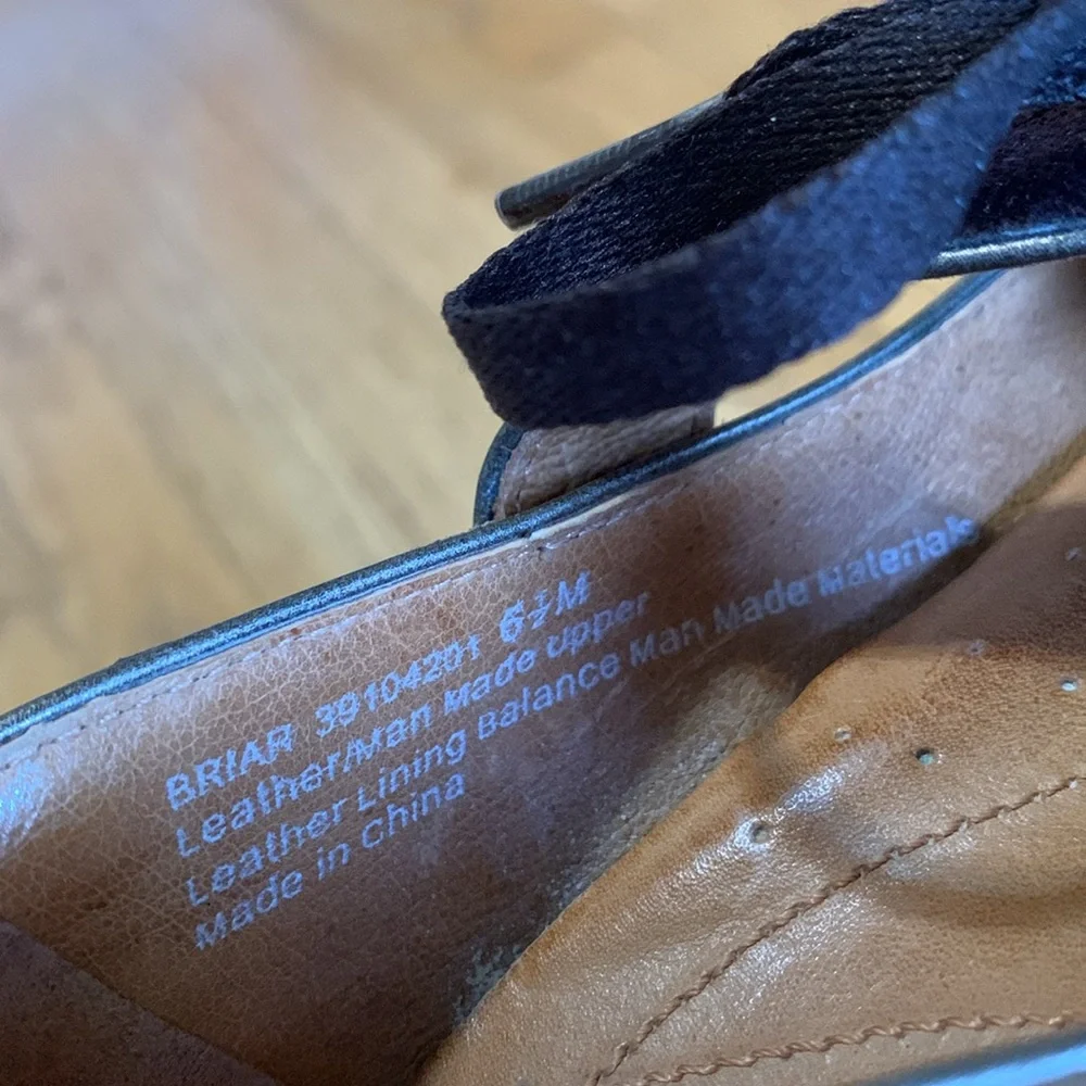 Maya 6.5 suede tie front shoes - Picture 6 of 6